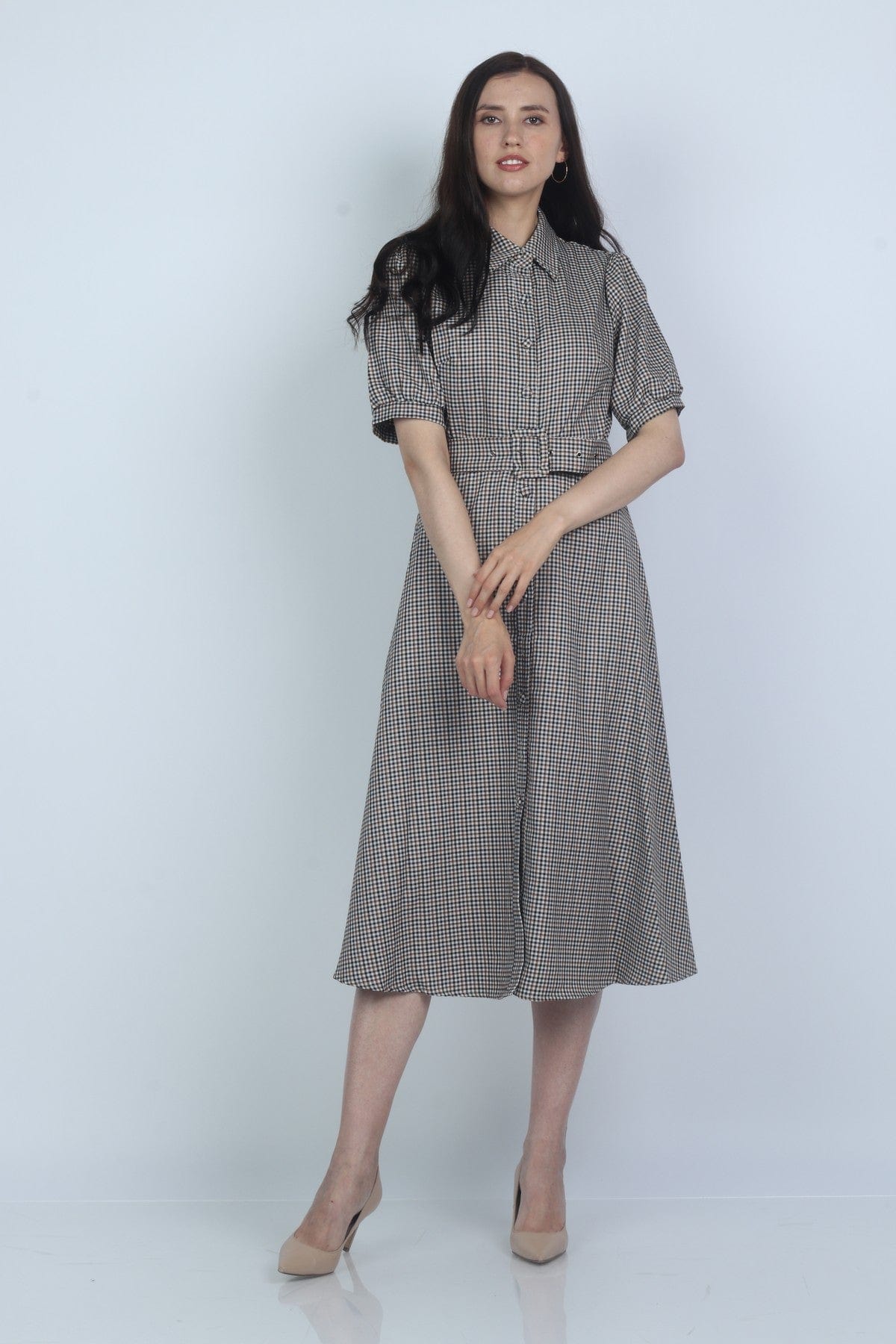 نتشي فستان ميدي كاروهات بياقة كلاسيكية بكم قصير