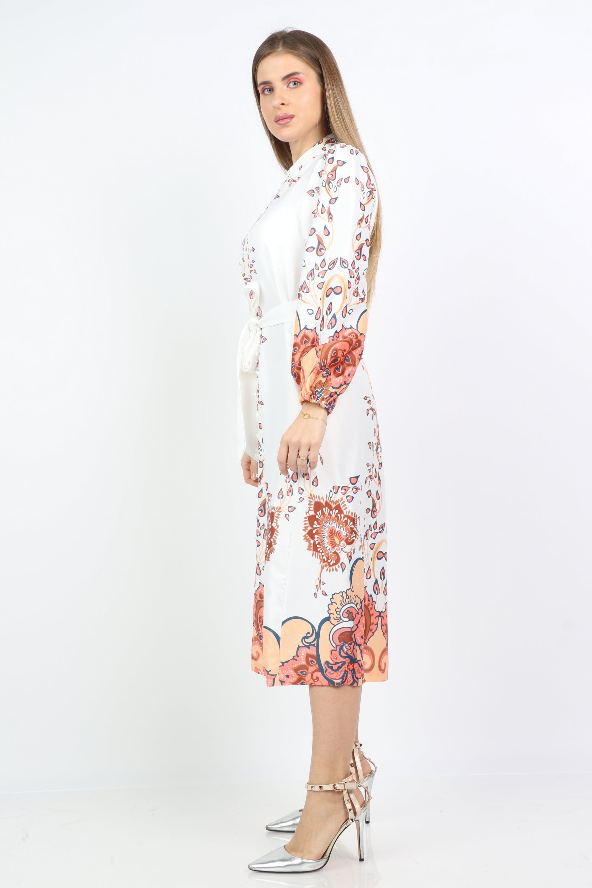 نتشي فستان ميدي ناعم بطبعة بأكمام طويلة