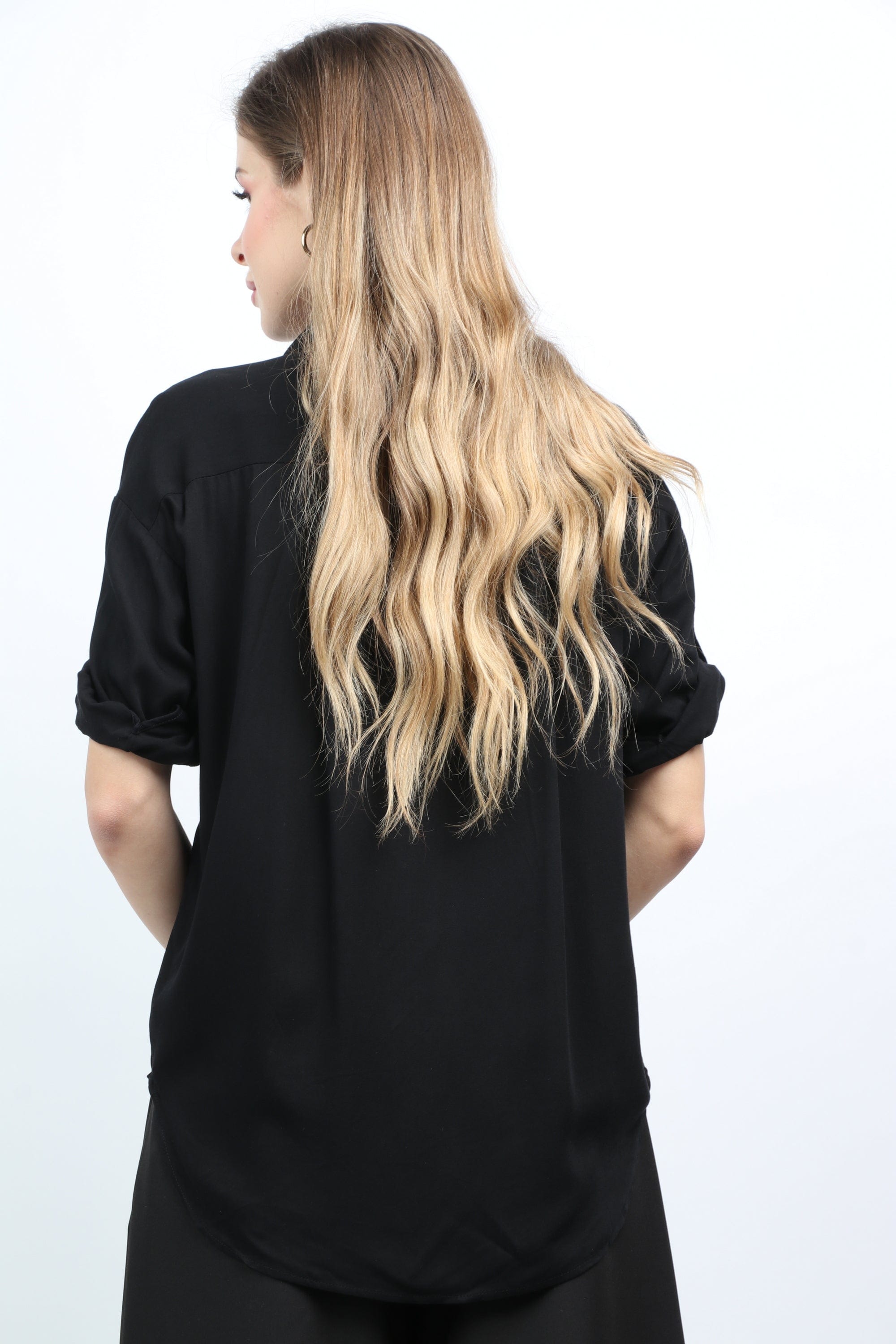 نتشي قميص سادة بأزرار أمامية نص كم نسائي