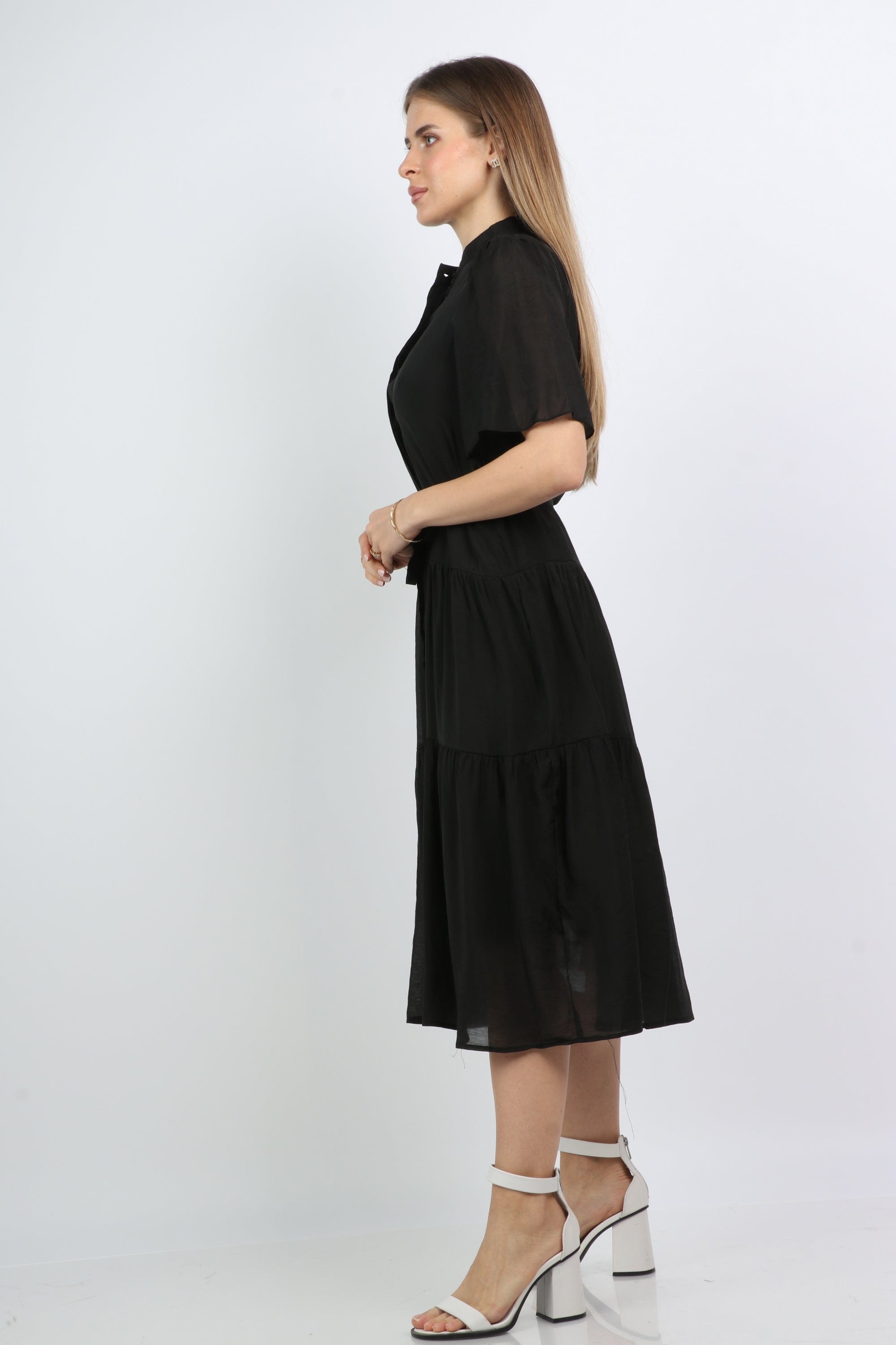 نتشي فستان ميدي واسع شفاف بأزرار أمامية كم فراشة قصير