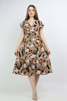 نتشي فستان ميدي مشجر واسع من تحت بكم قصير