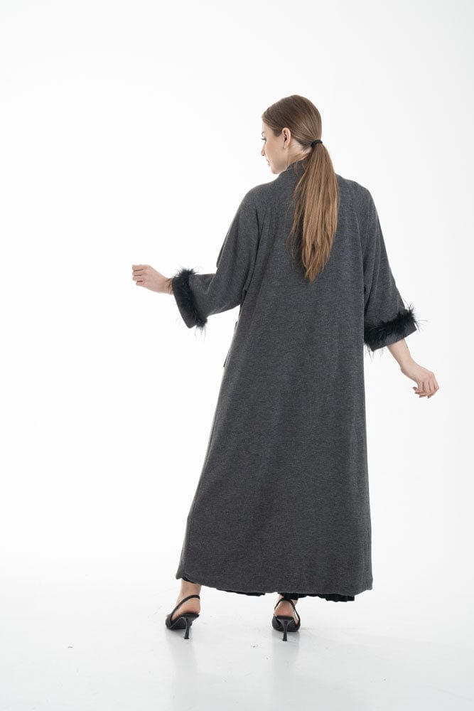 نتشي بالطو نسائي بأكمام طويلة مزين بفرو وجيوب أمامية