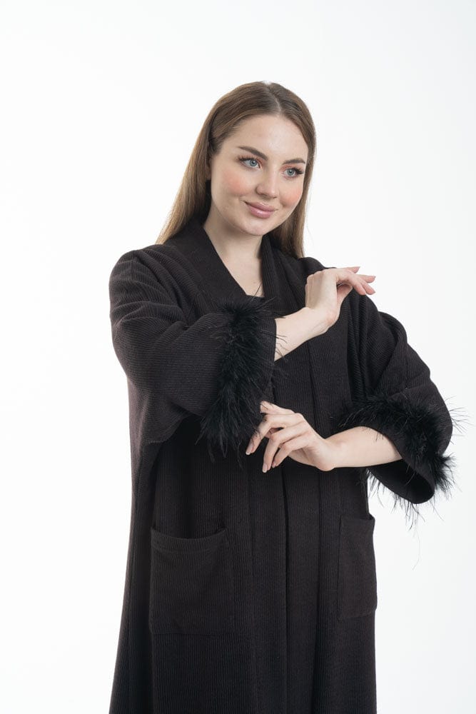 نتشي بالطو نسائي بأكمام طويلة مزين بفرو وجيوب أمامية