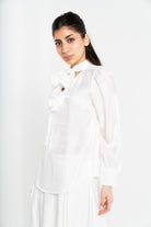 نتشي بلوزة سادة سواريه كم طويل بف نسائي مع ربطة عنق