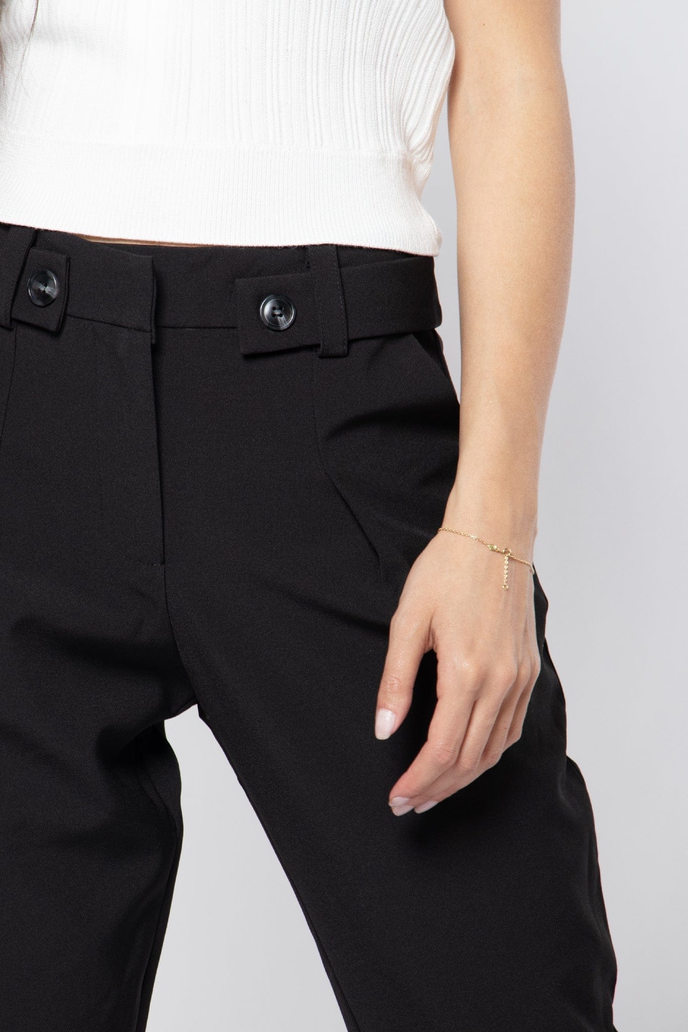 نتشي بنطلون قماش واسع بكسرات