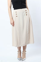 نتشي تنورة ميدي كلوش مخرمة مبطنة