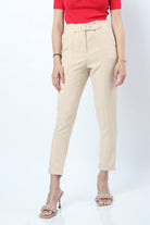 نتشي بنطلون قماش نسائي بثنية من الأسفل