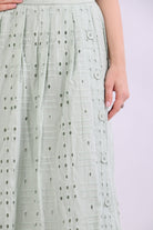 نتشي تنورة ميدي هاي ويست مطرزة دانتيل