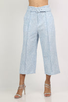 نتشي بنطلون قصير مطرز نسائي