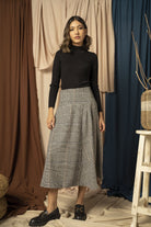 نتشي تنورة مربعات رسمية نسائية أوف وايت