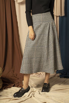 نتشي تنورة مربعات رسمية نسائية أوف وايت