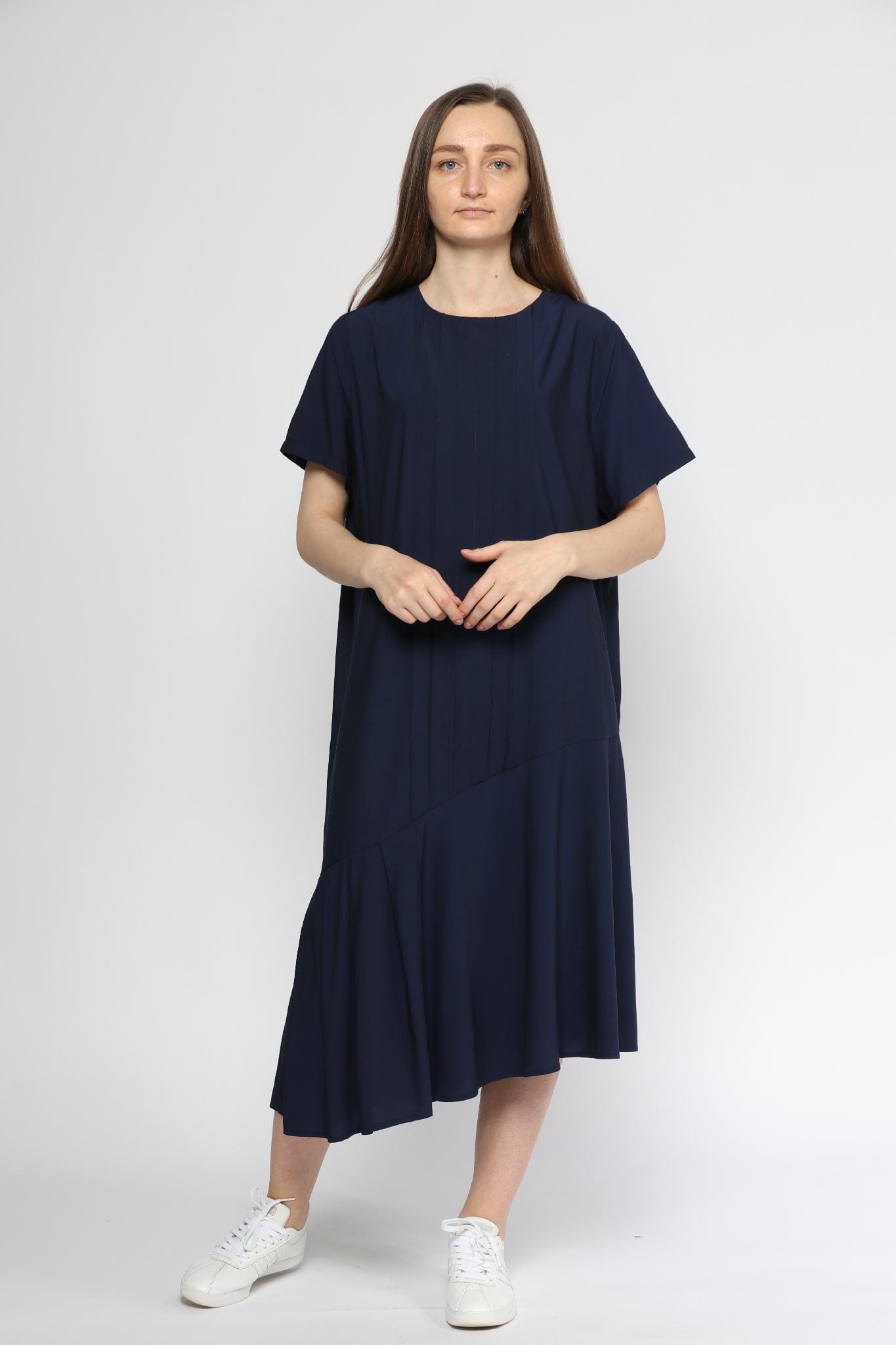 ميكا فستان ميدي واسع بكم قصير