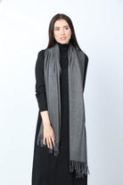 ميكا شال نسائي طويل سادة مزين بشراشيب