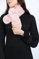 نتشي وشاح فرو نسائي قصير