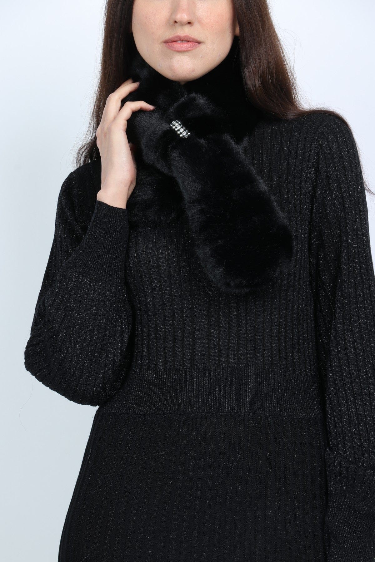 ميكا وشاح فرو صغير بدبوس على الرقبة نسائي