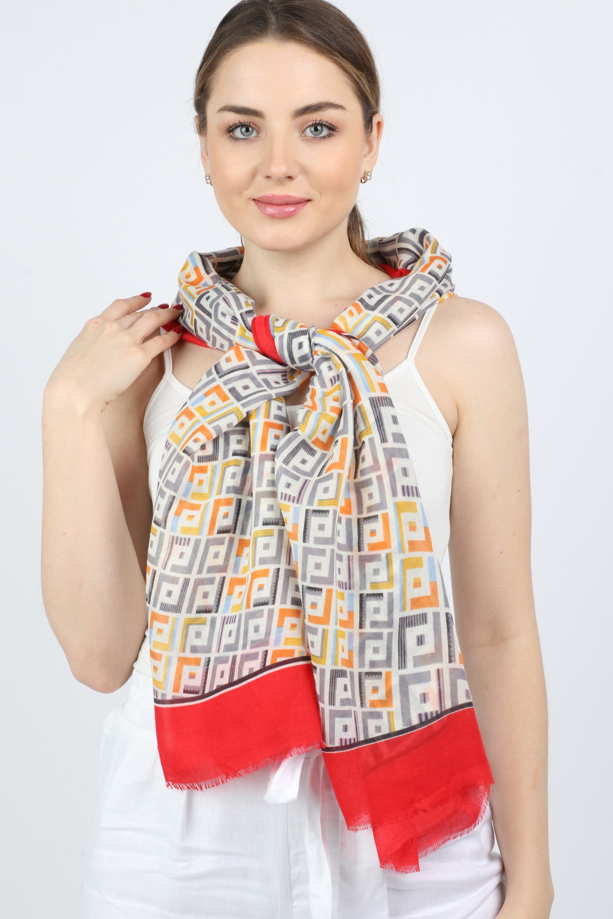 ميكا وشاح منقوش نسائي