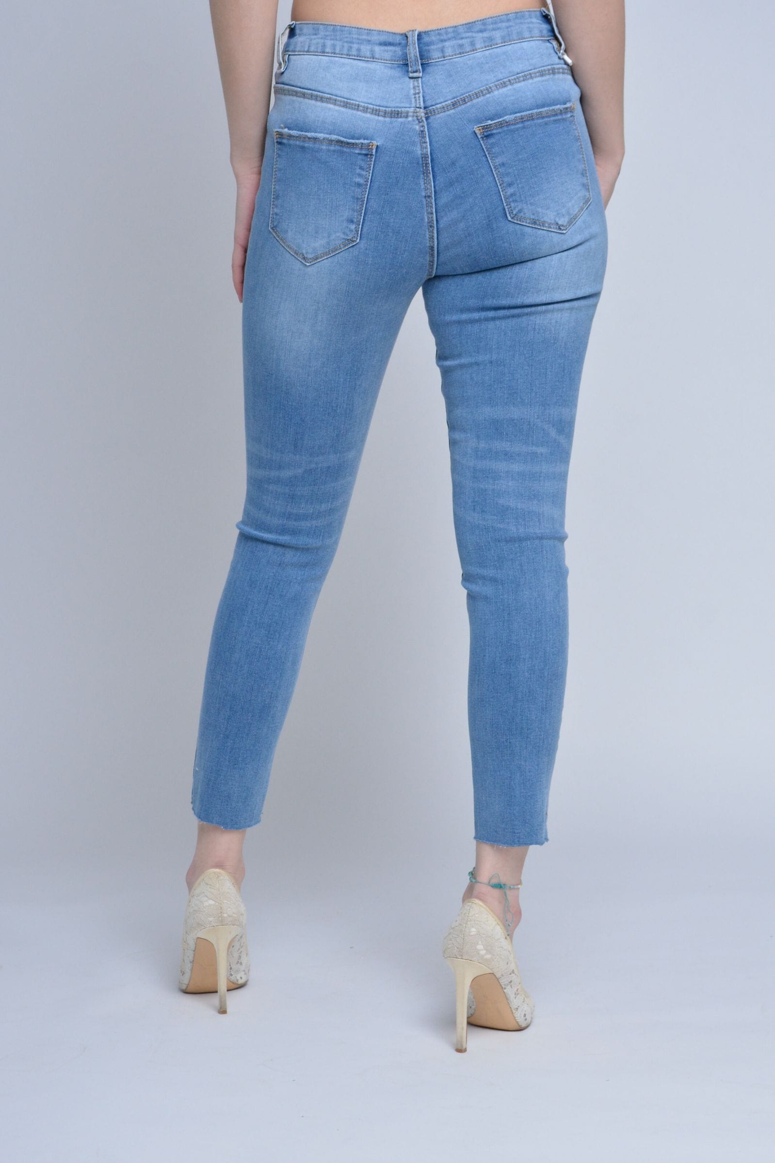 ميكا بنطلون جينز طويل مقطع ومطرز نسائي