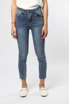 ميكا بنطلون جينز سادة سكيني طويل نسائي