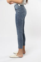 ميكا بنطلون جينز سادة سكيني طويل نسائي