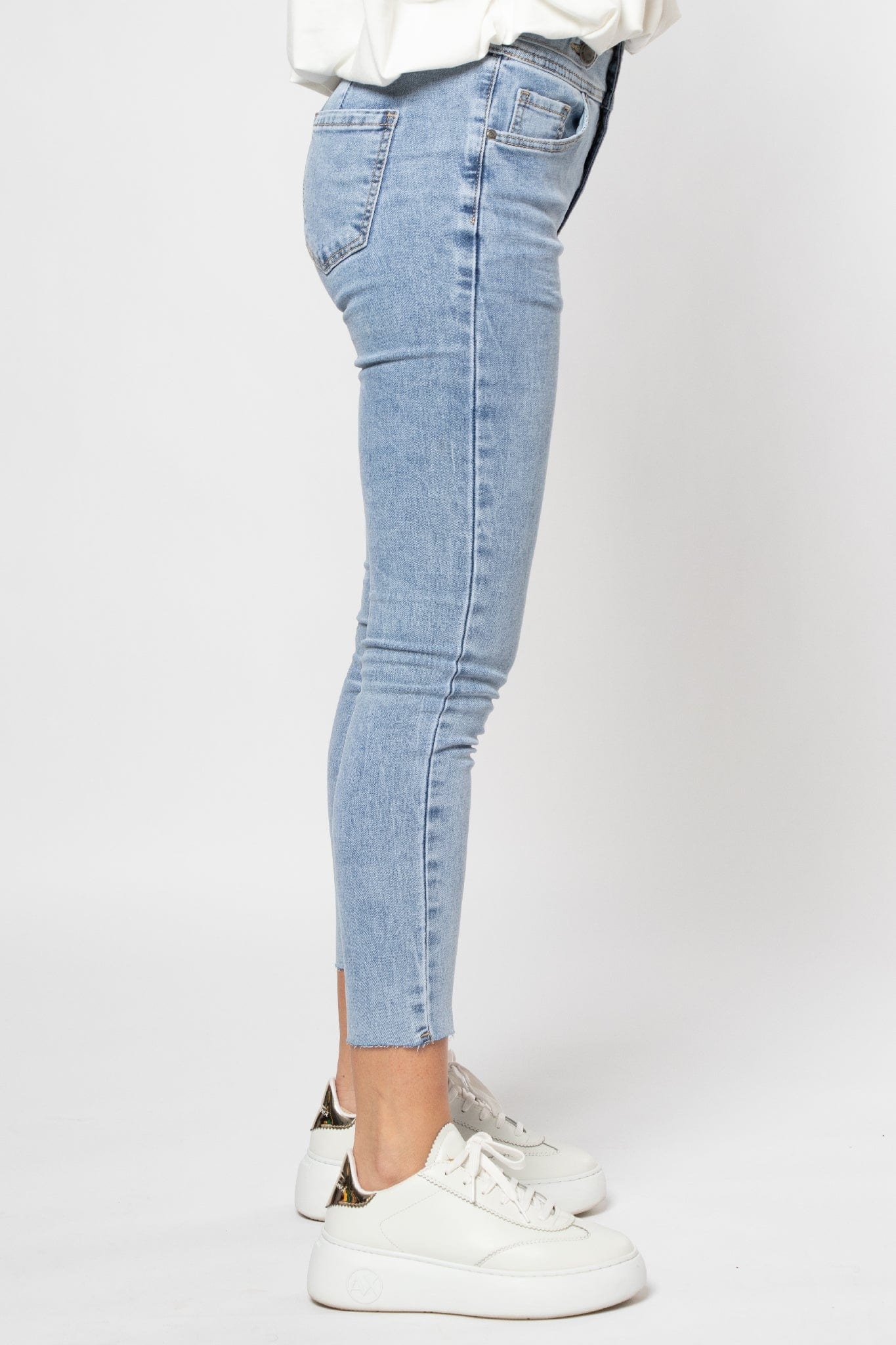 ميكا بنطلون جينز سكيني هاي ويست طويل نسائي