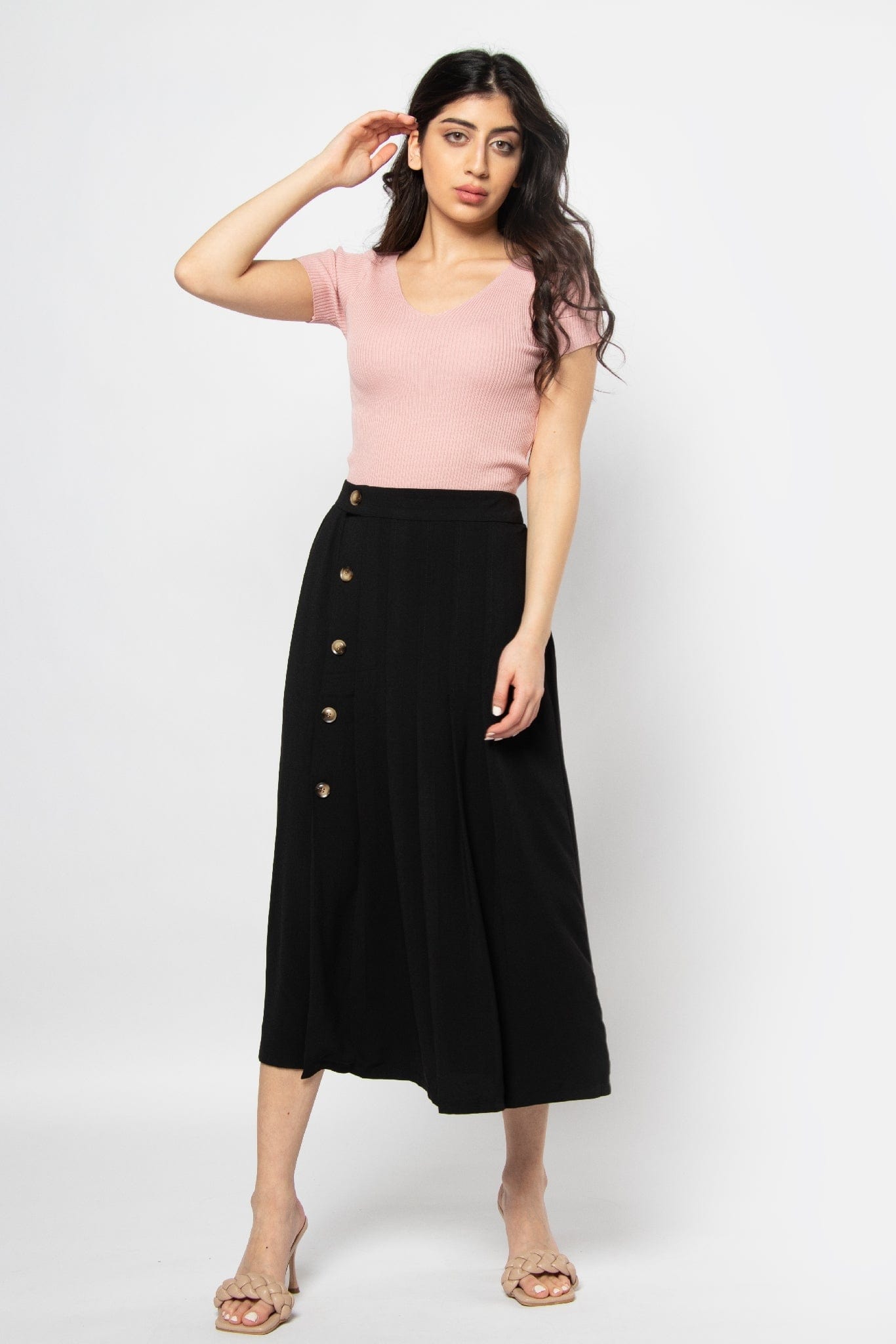 ميكا بلوزة بأكمام قصيرة مضلعة سادة