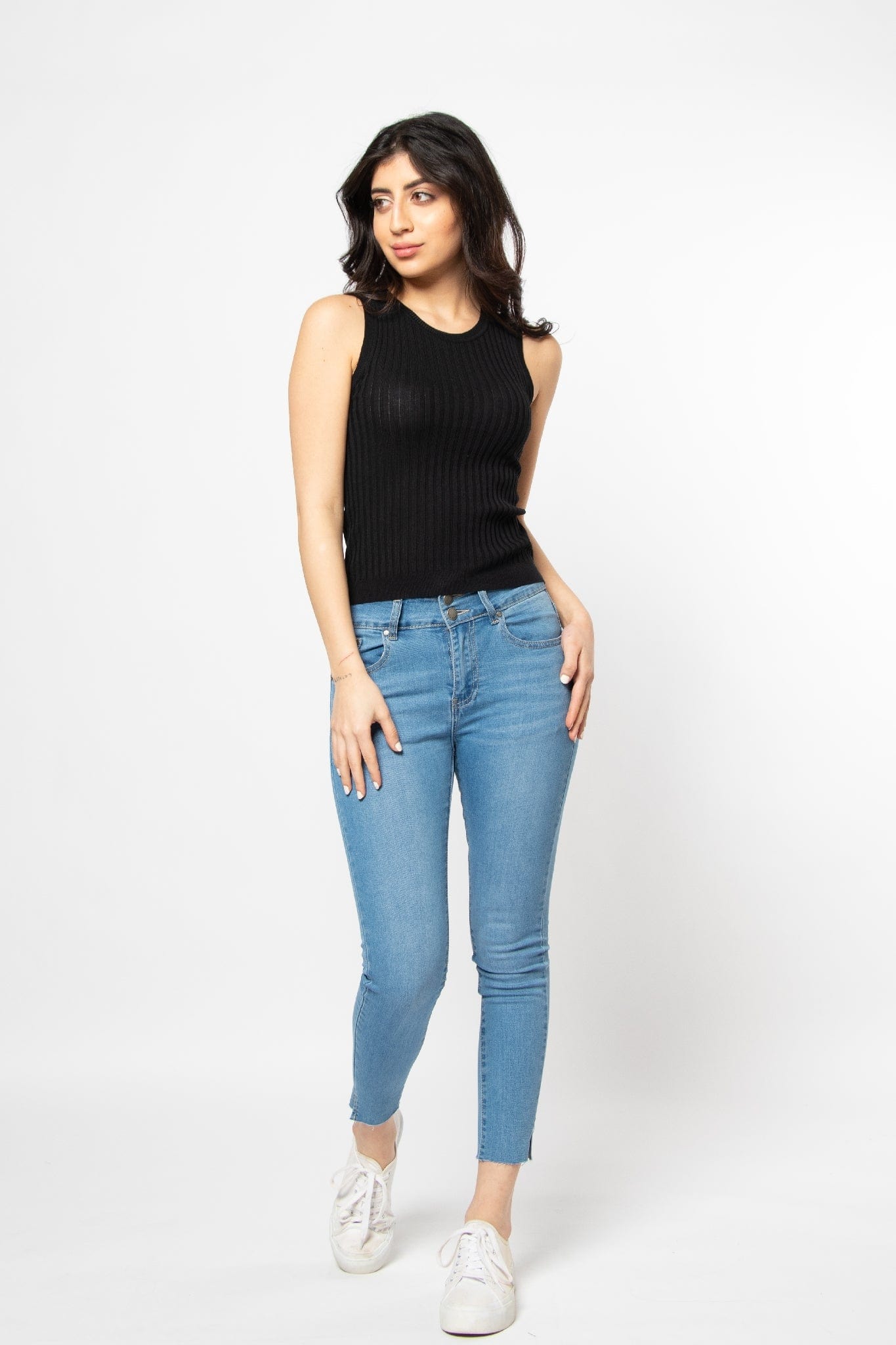 ميكا بلوزة مضلع كت قصير نسائي