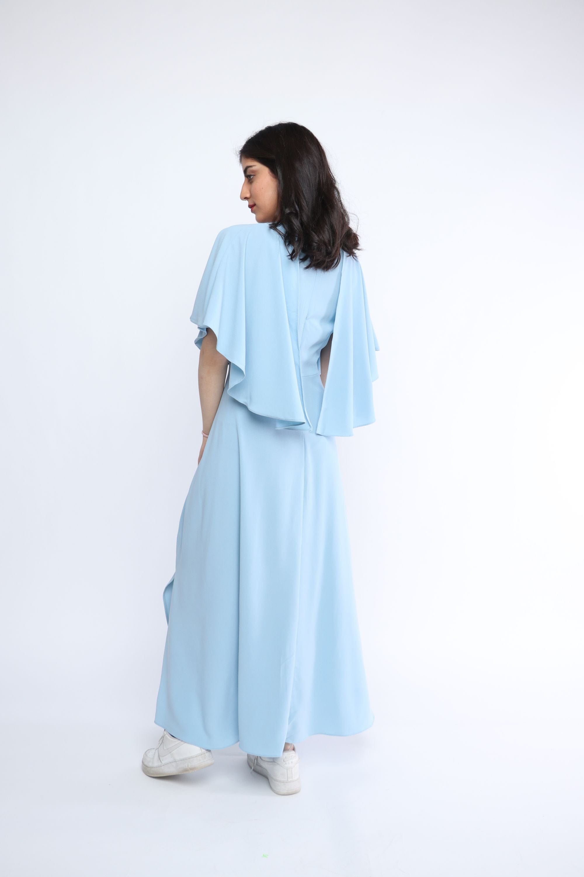 ميكا فستان ميدي كم على شكل فراشة سادة