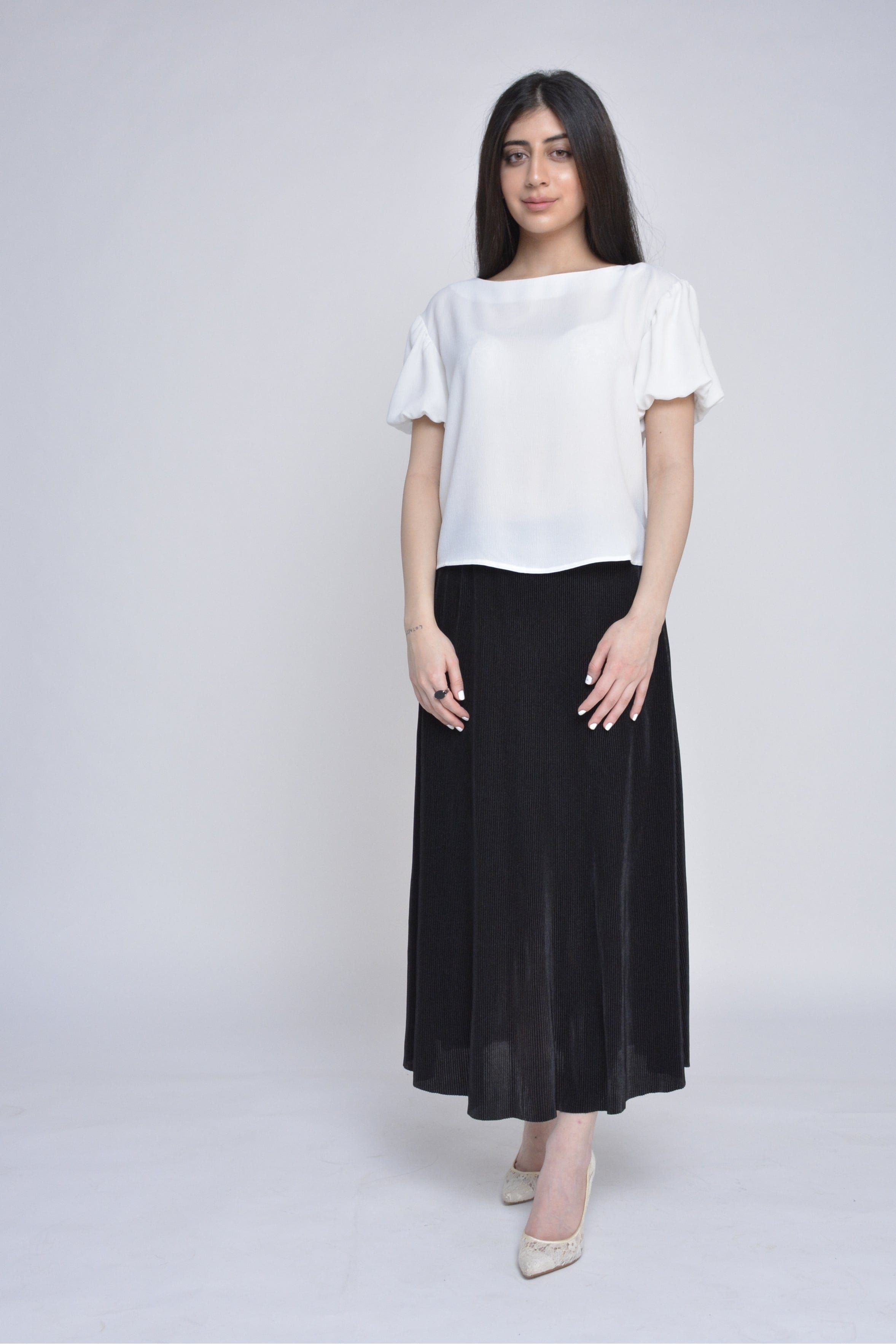 ميكا بلوزة بأكمام قصيرة بوليستر سادة