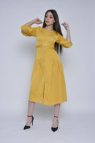 ميكا فستان ميدي مفتوح من الأمام بحزام خصر