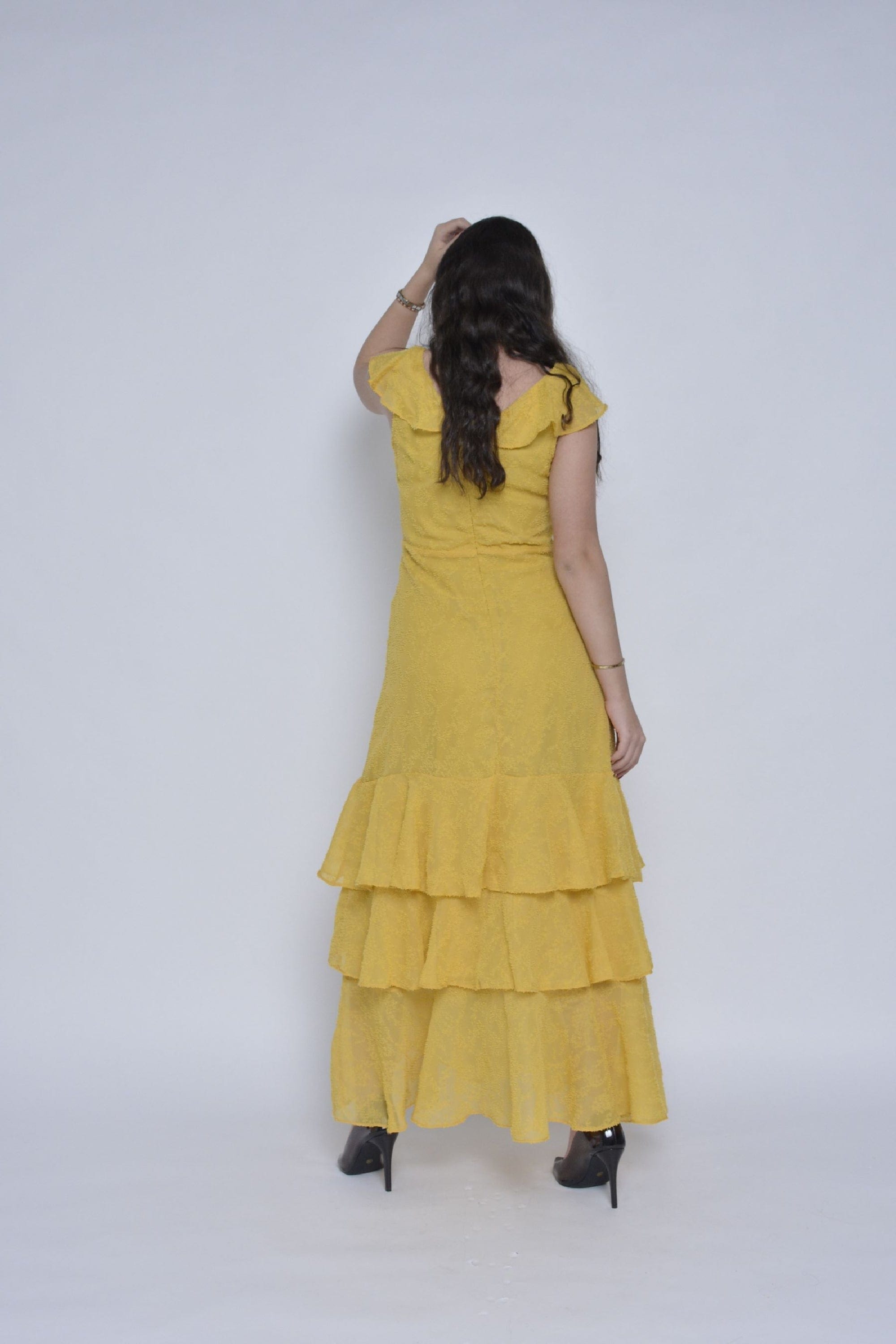 ميكا فستان ماكسي بأكمام قصيرة طبقات بكرانيش