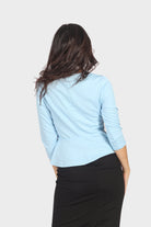 ميكا بلوزة مخصرة بأزرار جانبية 3/4 كم نسائي