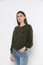 ميكا بلوزة بطبعة مطرزة بالكريستال بأكمام طويلة