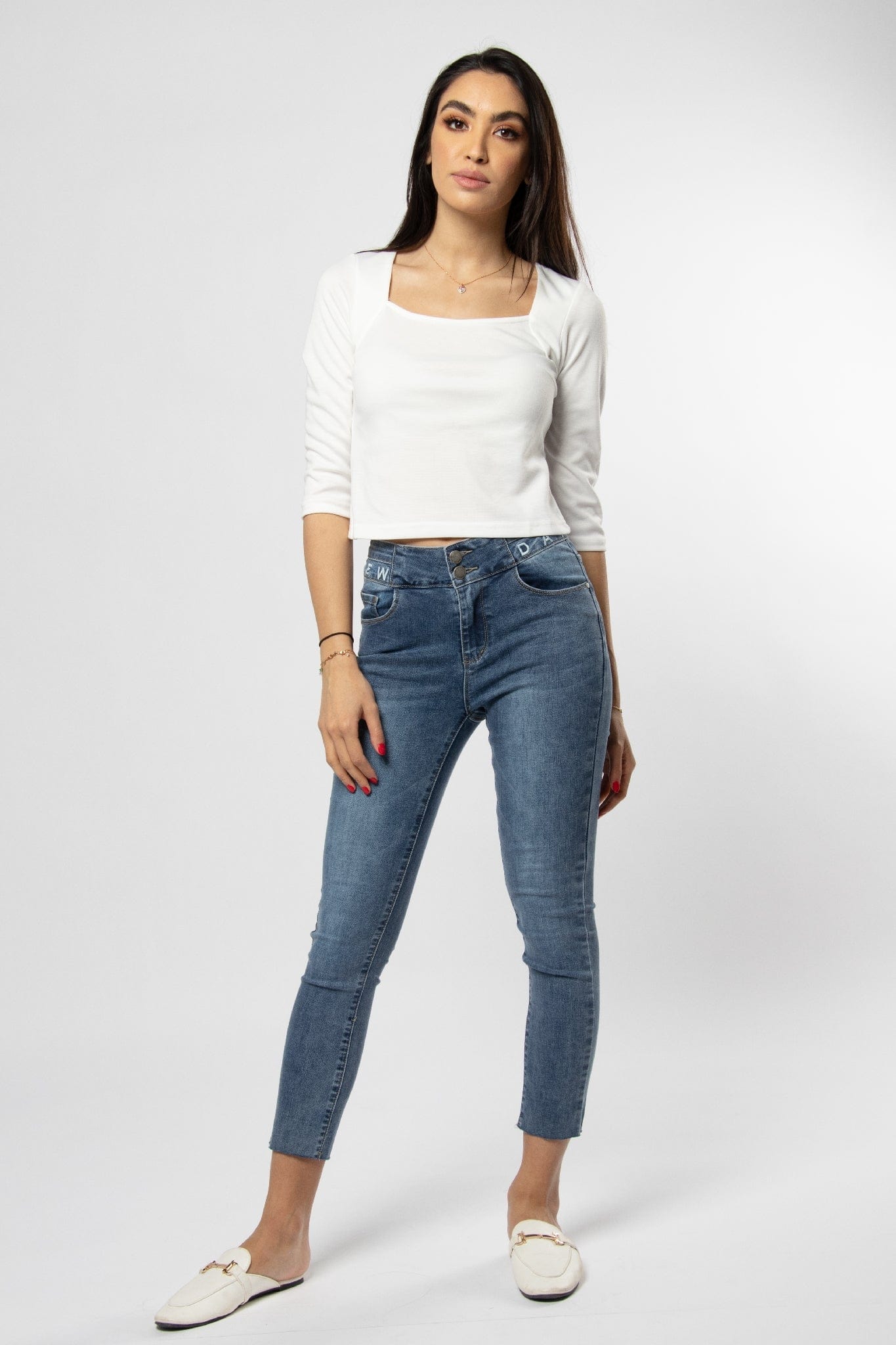 ميكا بلوزة سادة ياقة مربعة 3/4 كم