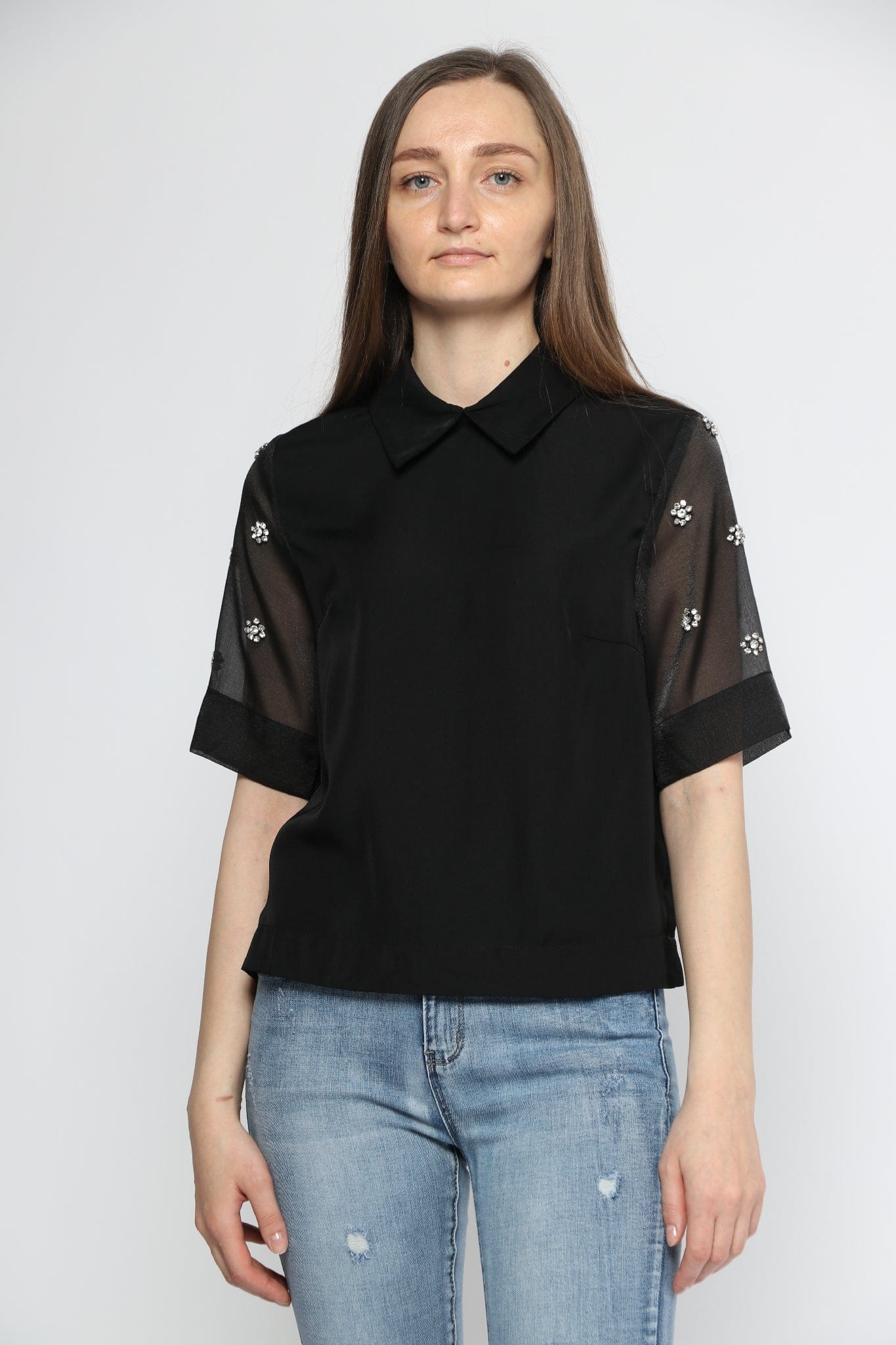 ميكا بلوزة سادة بياقة نص كم شيفون مطرز نسائي