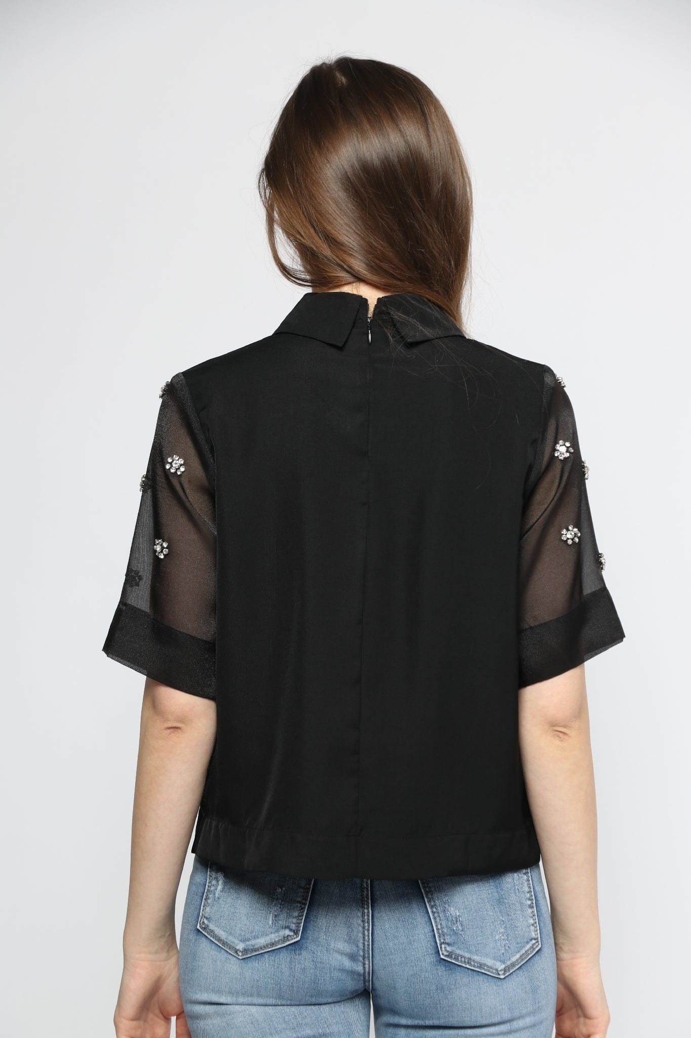 ميكا بلوزة سادة بياقة نص كم شيفون مطرز نسائي