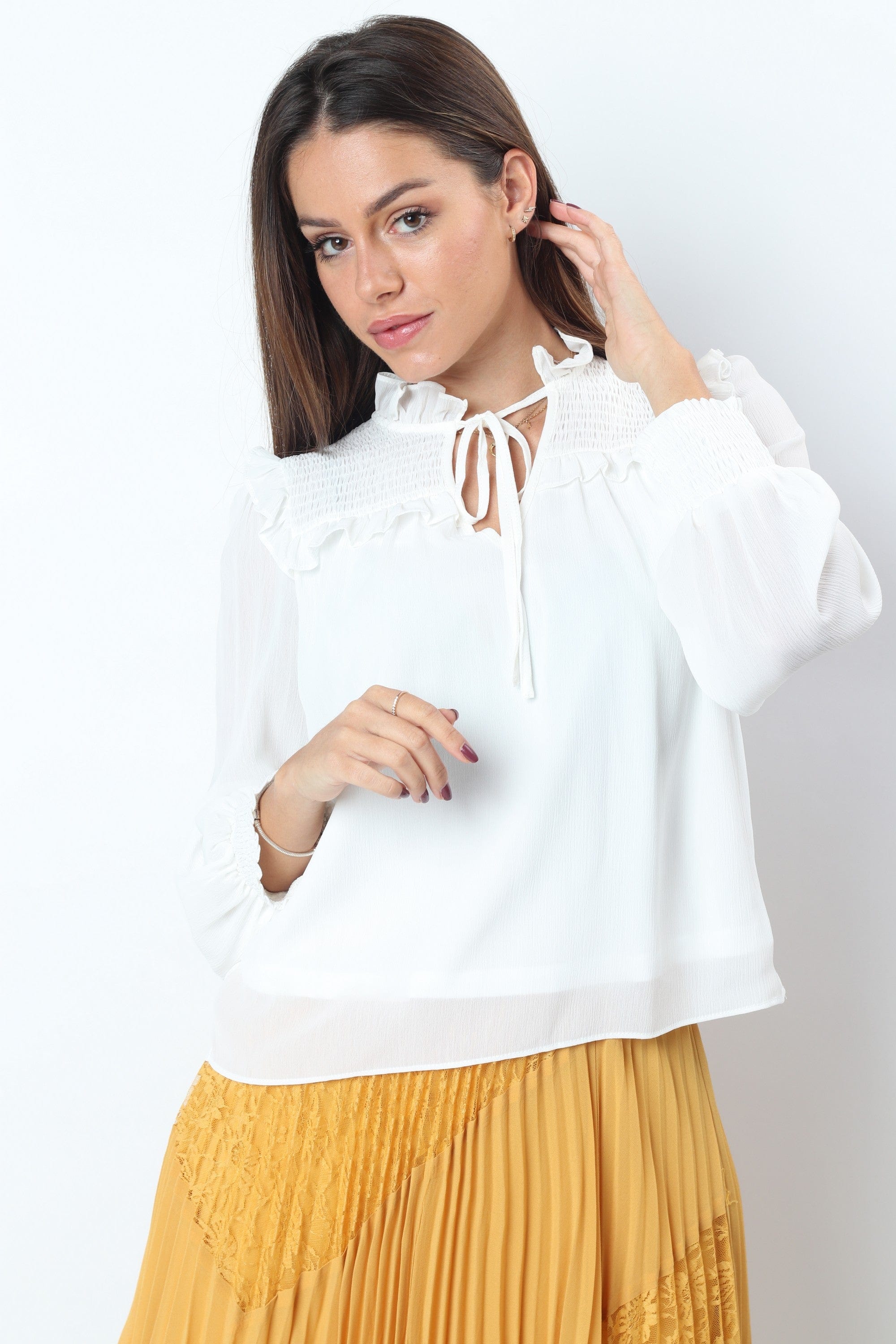 ميكا بلوزة صدر مربع مكشكش ورباط بكم طويل منفوخ نسائي