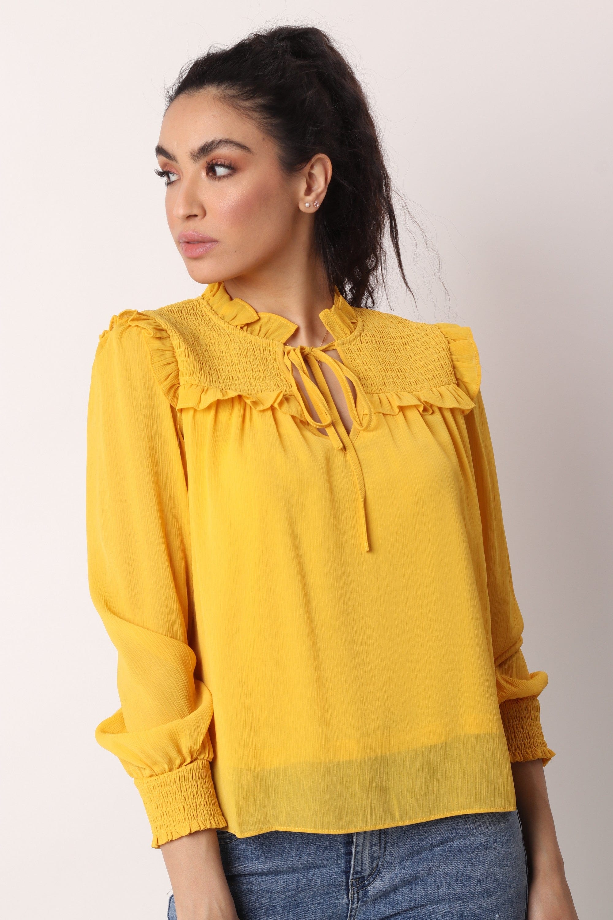 ميكا بلوزة صدر مربع مكشكش ورباط بكم طويل منفوخ نسائي