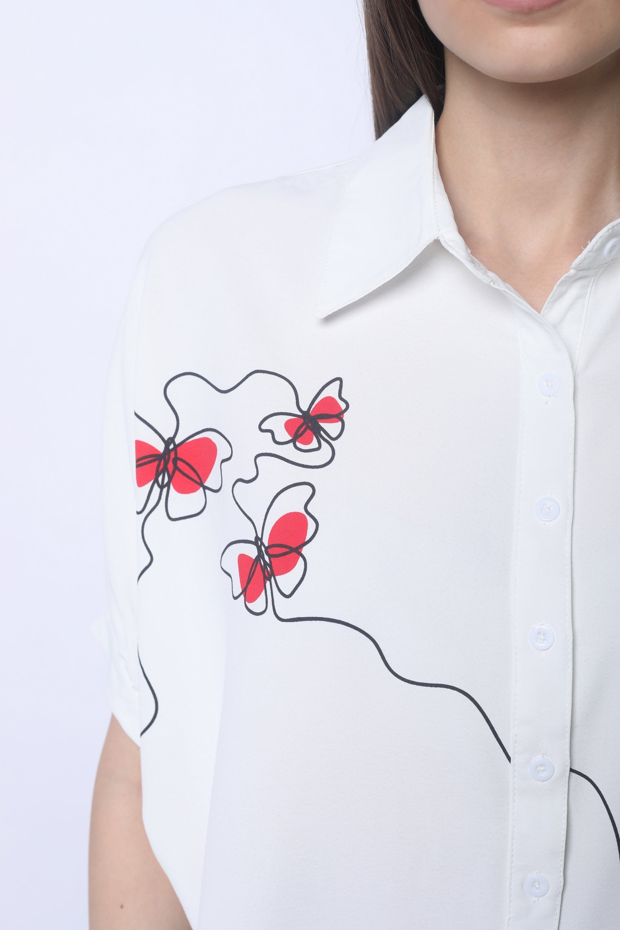 ميكا بلوزة أزرار أمامية ونقش على الجانب 3/4 كم نسائي