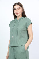 ميكا بلوزة بأكمام قصيرة سادة ملحقة بهودي