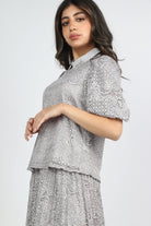 ميكا بلوزة دانتيل بياقة مطرزة بأكمام منفوخة نسائي