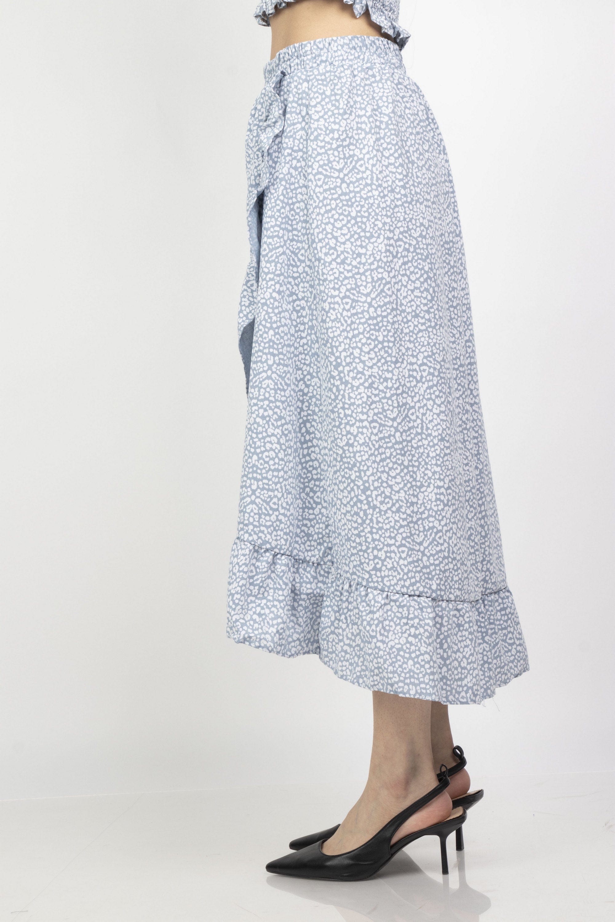 ميكا تنورة ميدي ملفوفة منقوشة بكشكش من الأطراف