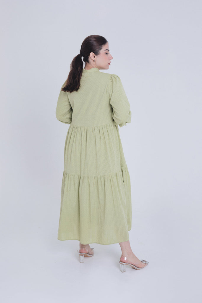 ميكا فستان طويل تصميم مضلع بأكمام قصيرة