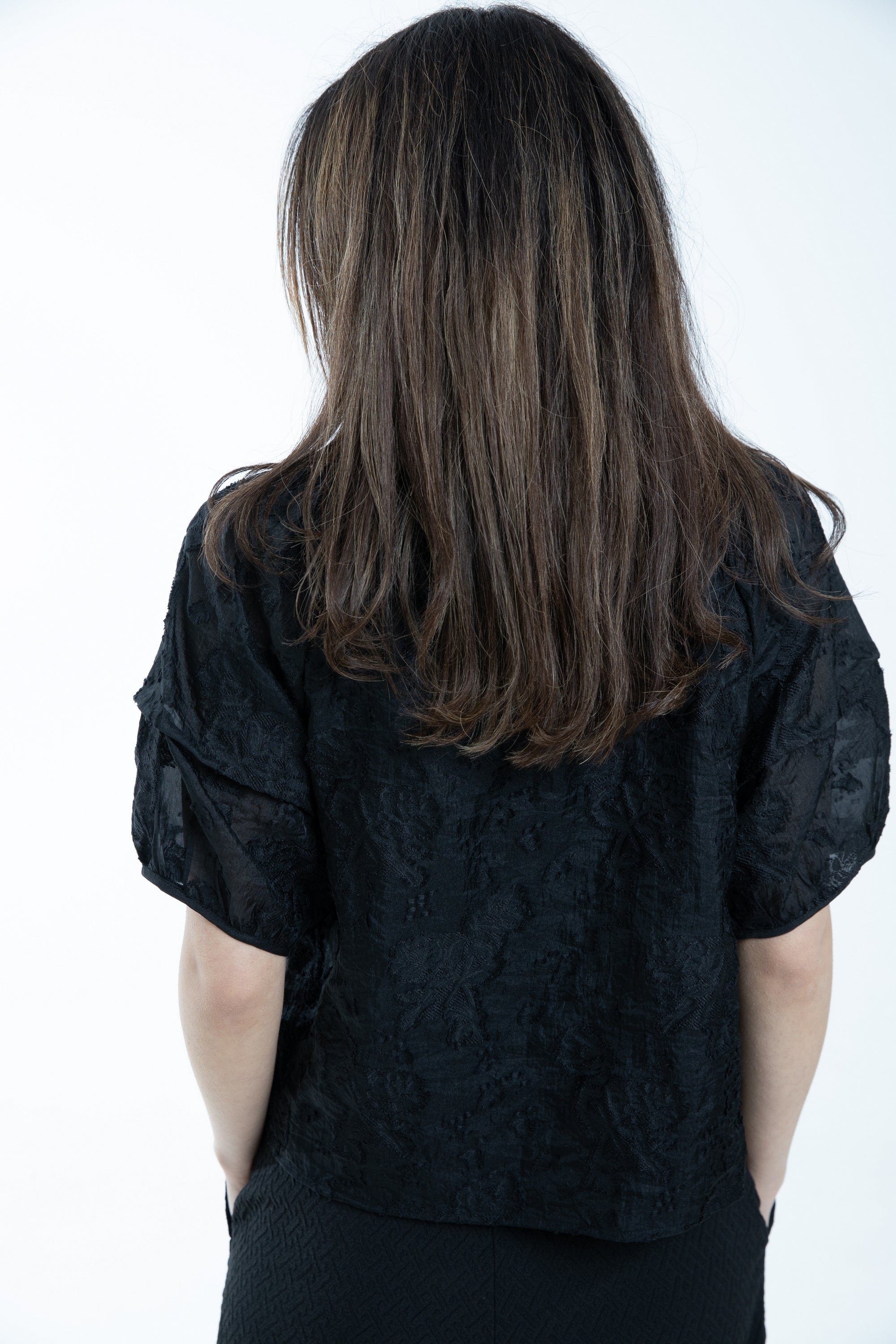 ميكا توب مطرز مشجر كم قصير بف نسائي