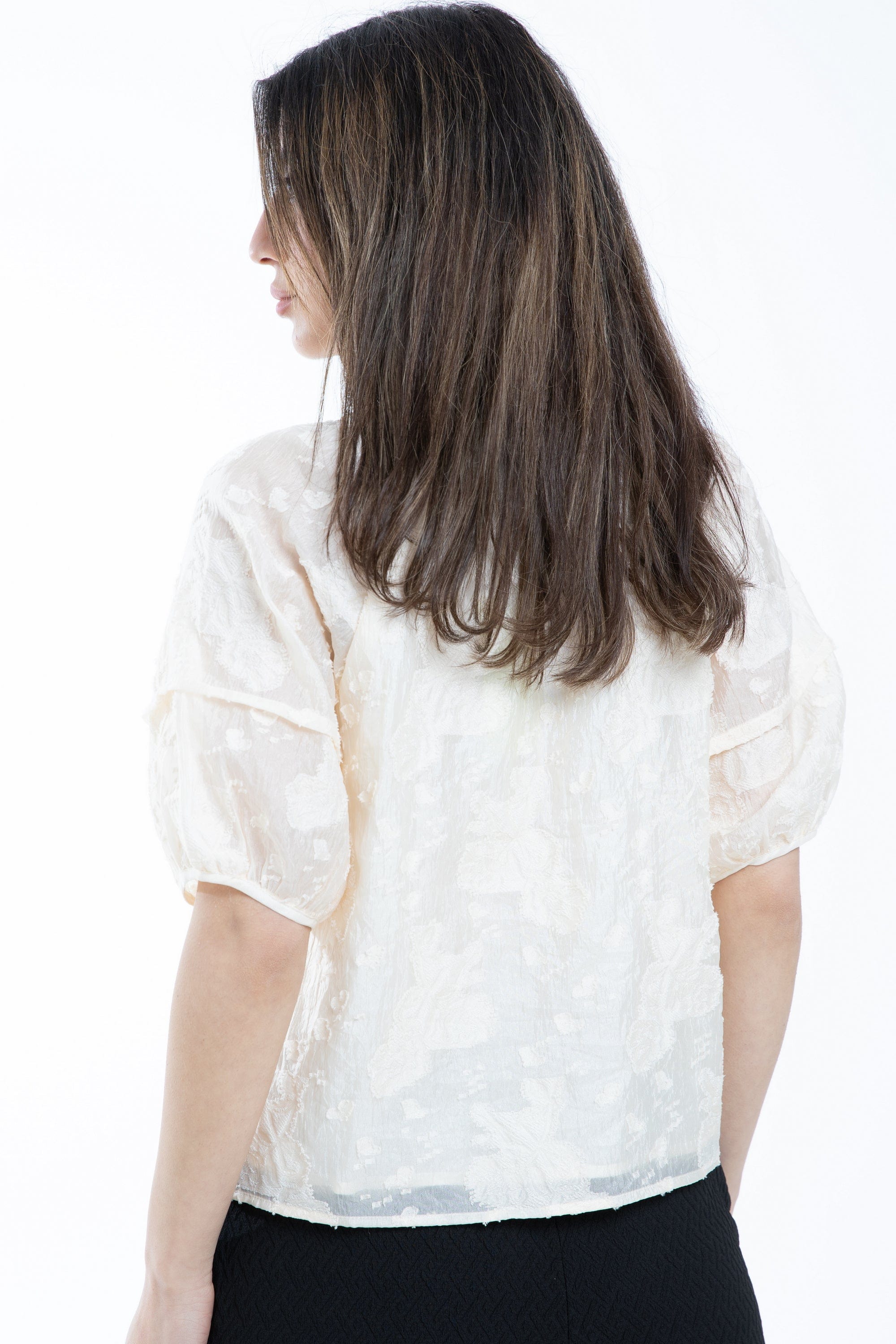 ميكا توب مطرز مشجر كم قصير بف نسائي