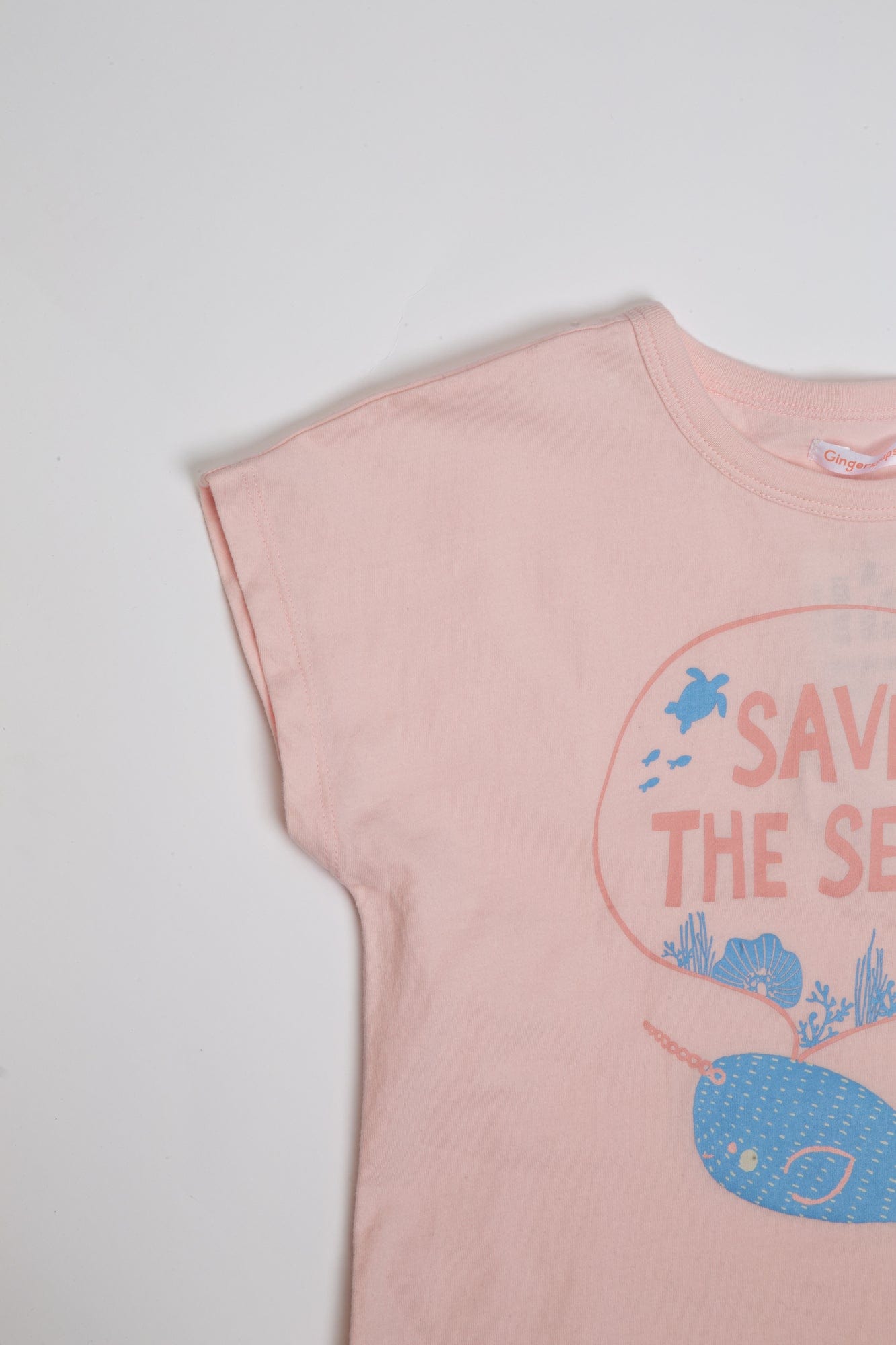 جينجرسنابس تيشيرت بنات بطبعة حوت وردي