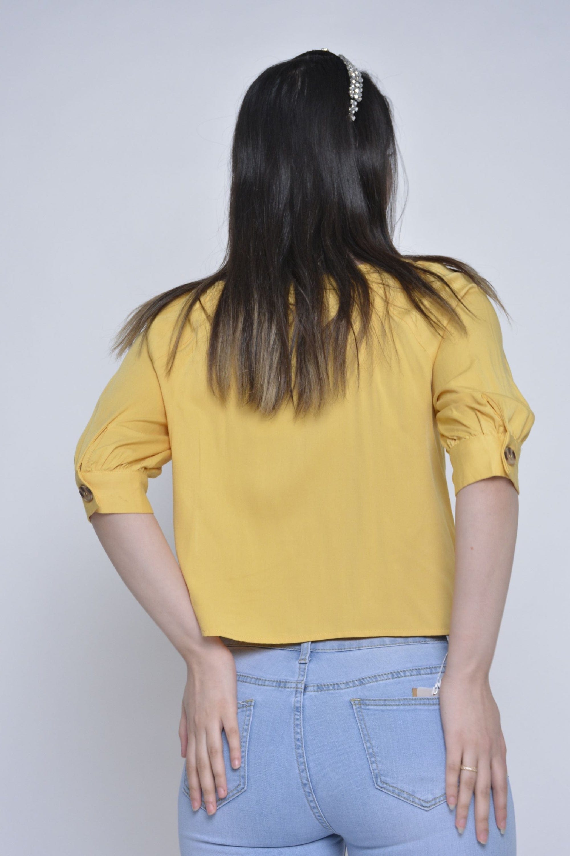 ميكا بلوزة قصيرة نسائية مفتوحة