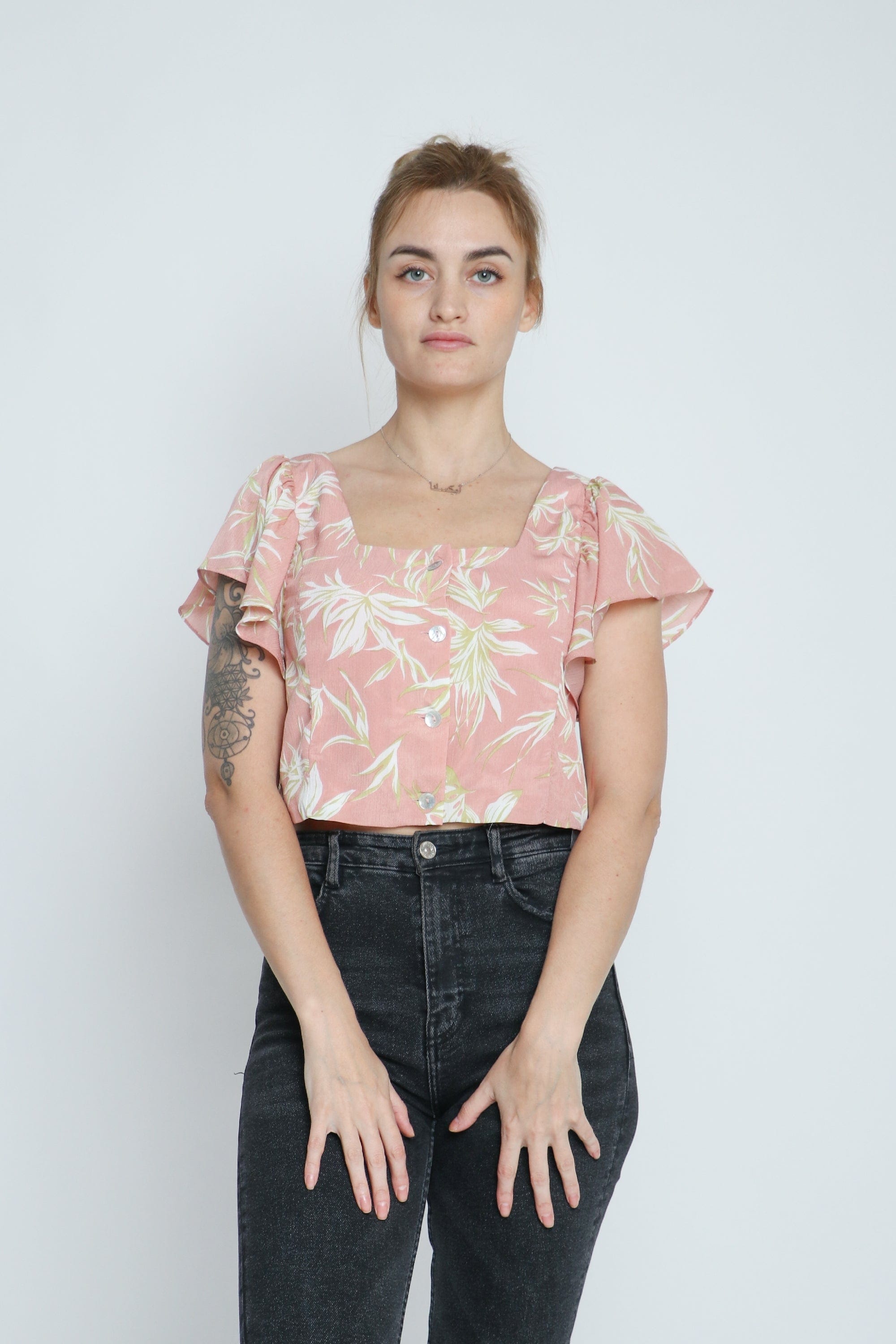 ميكا بلوزة مشجرة نص بطن كم قصير مكشكش نسائية