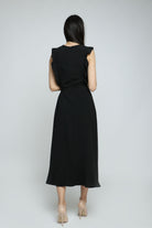 ميكا فستان ميدي بدون أكمام برباط خصر وأزرار على الصدر