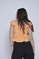 ميكا بلوزة نص بطن بأزرار أمامية وحمالات مكشكشة نسائي