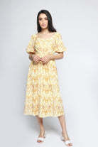 ميكا فستان ميدي بأكمام قصيرة مشجر بفتحة صدر عميقة